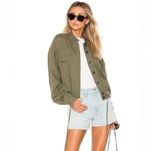 Frame Jacket Double Pocket Button Down in Army Green